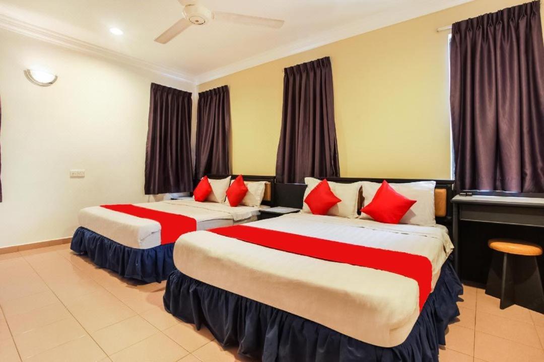 Hotel Home 88 Teluk Intan Eksteriør billede