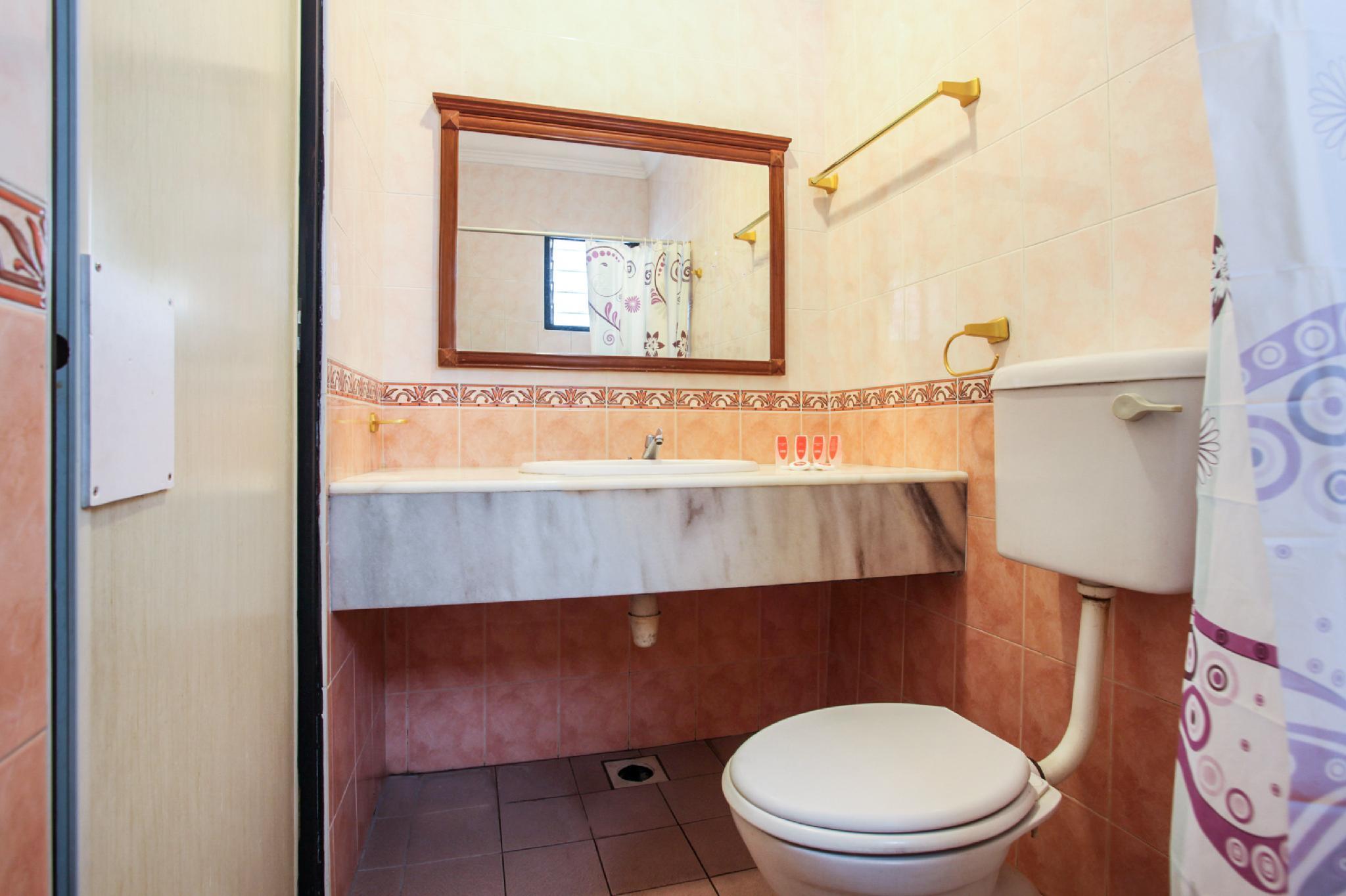 Hotel Home 88 Teluk Intan Eksteriør billede