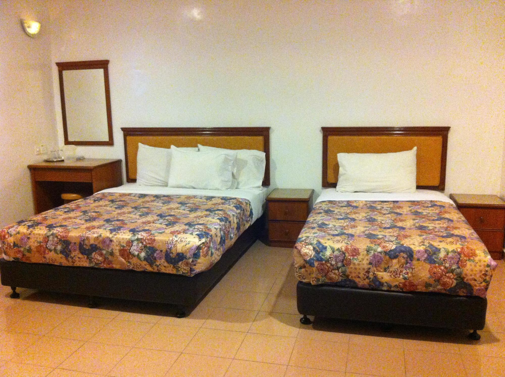 Hotel Home 88 Teluk Intan Eksteriør billede